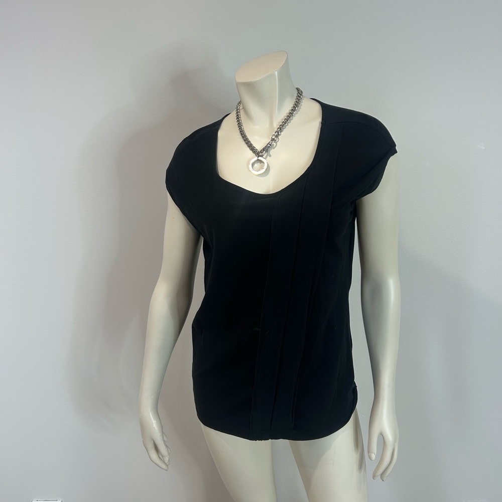 Beautiful Boss Elegant Black Cap Sleeve top❤️M
